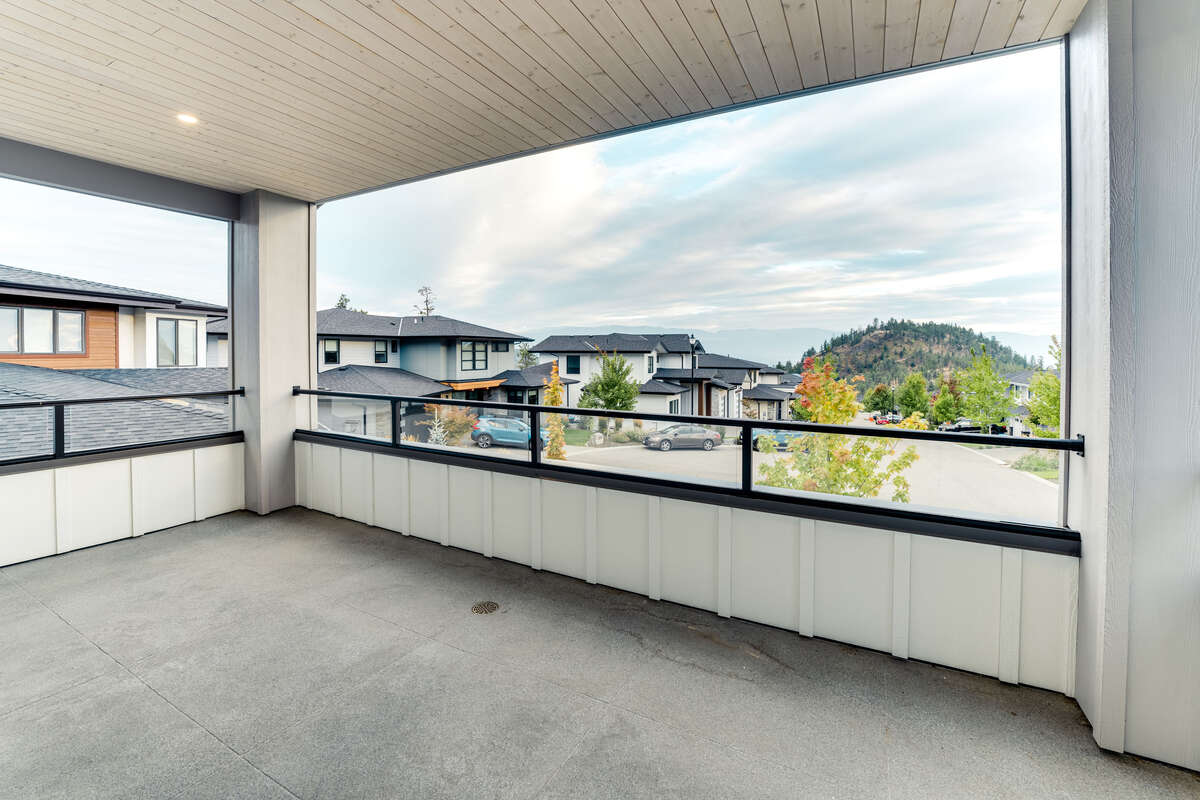 Covered Patio off of Living room