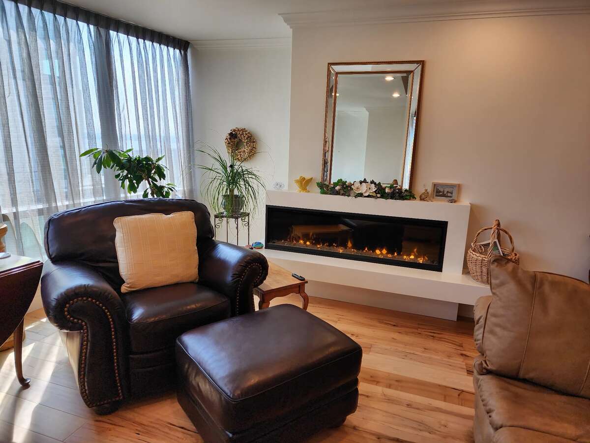 Oversized bulit-in fireplace, a beautiful focal point.