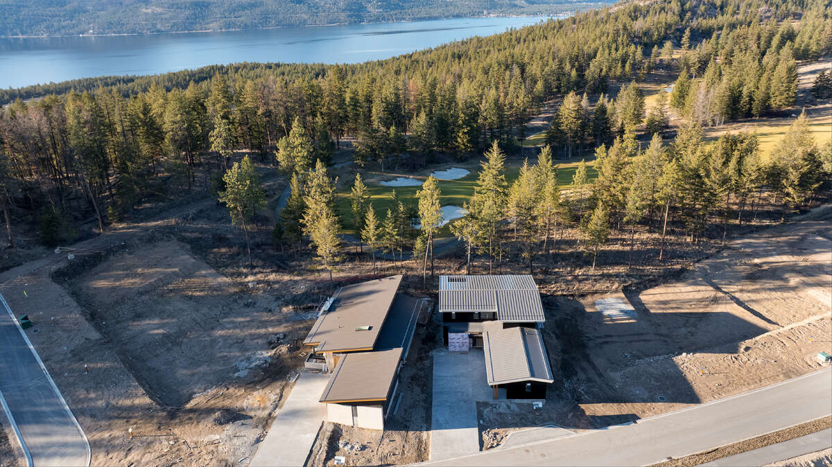 Golf course views with direct access to Ellison Provincial Park.