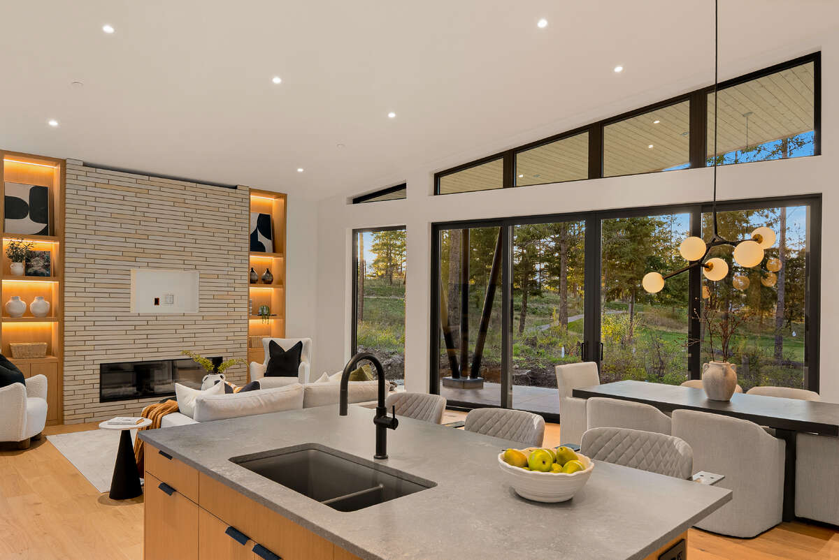 One-Level Luxury Rancher