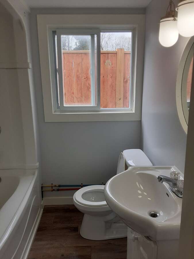 Cottage #4 Bathroom