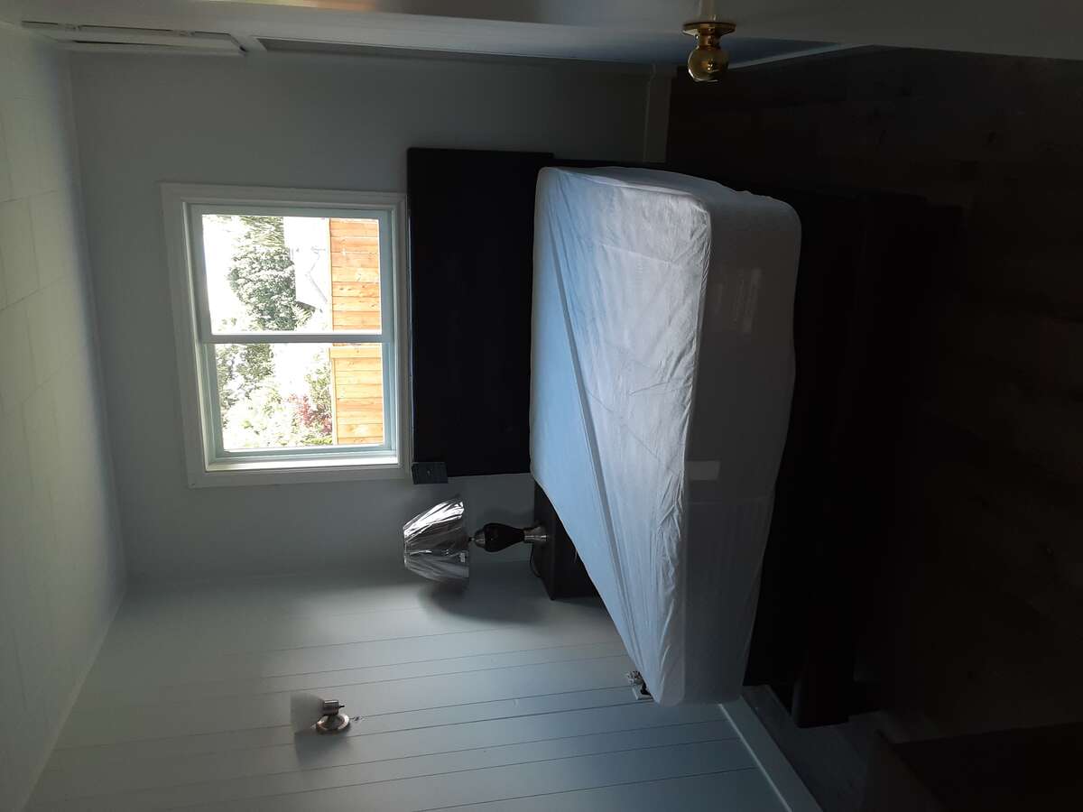 Cottage #5 Bedroom One