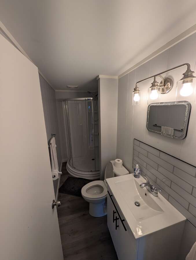 Cottage #3 Bathroom