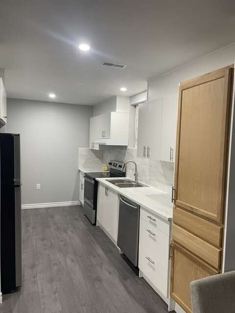 Spacious bungalow with finished in-law suite