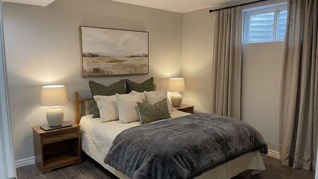 Spacious bungalow with finished in-law suite