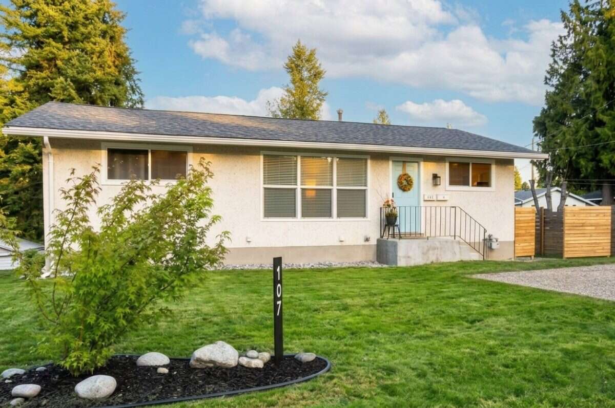 Renovated 5 Bedroom Home in North Castlegar
