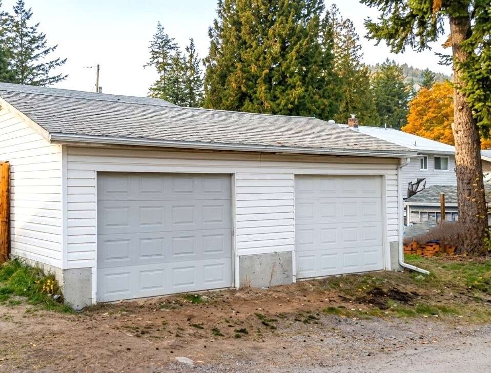 Renovated 5 Bedroom Home in North Castlegar