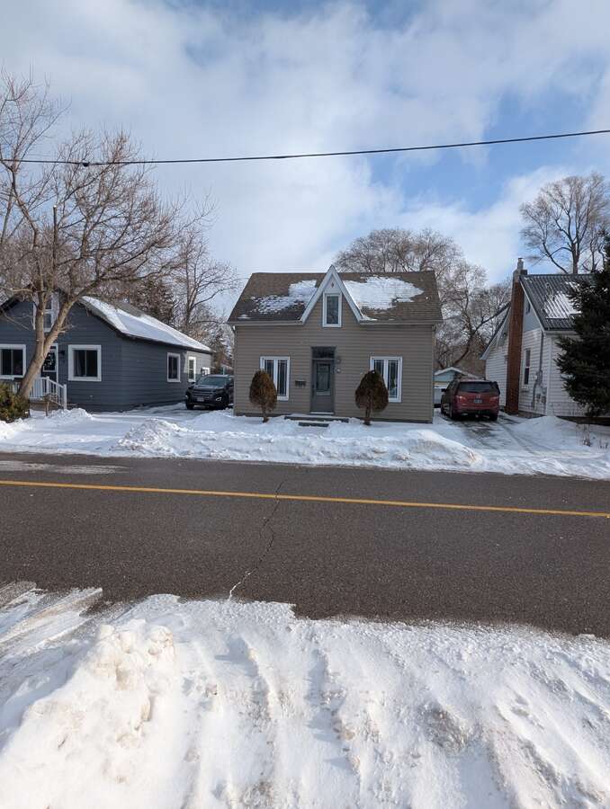 Front of House - Winter Panorama