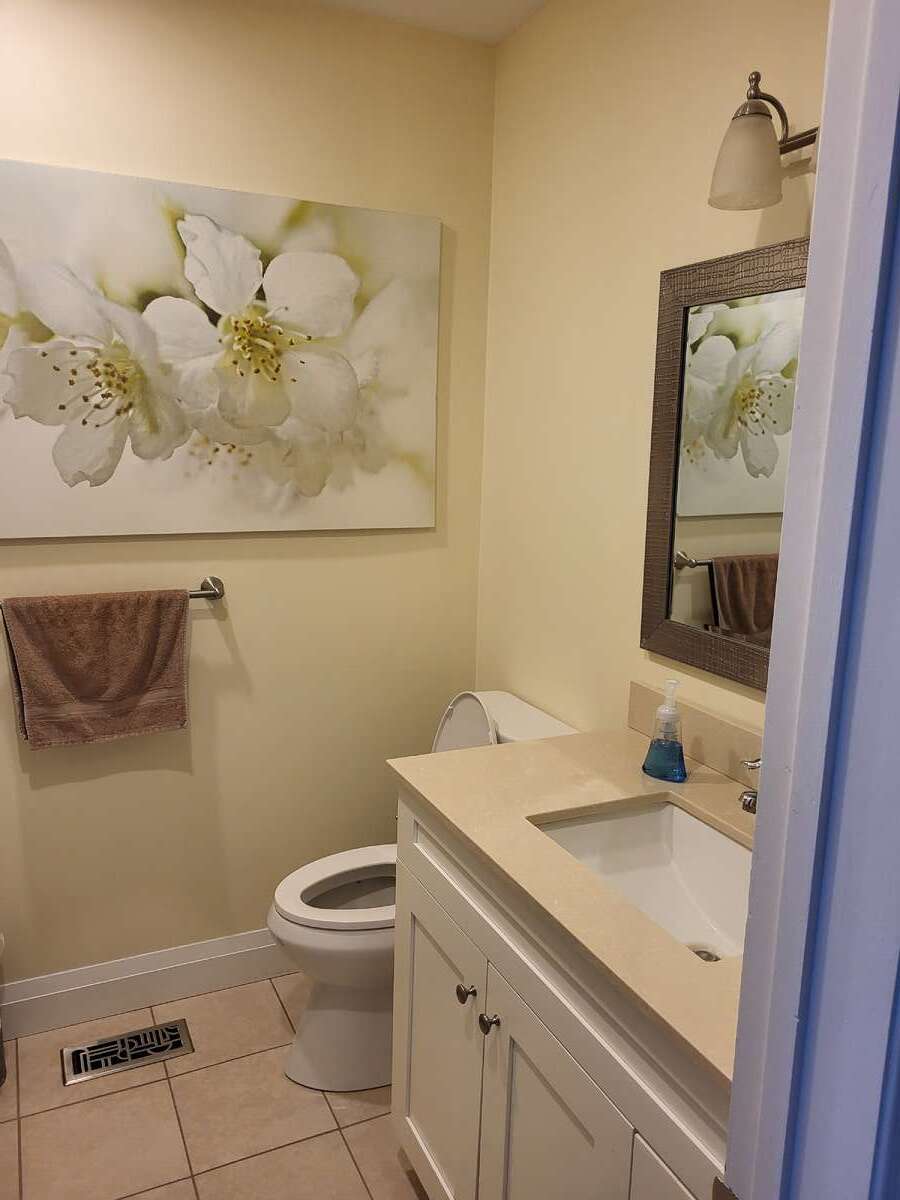 Main Bathroom upstairs