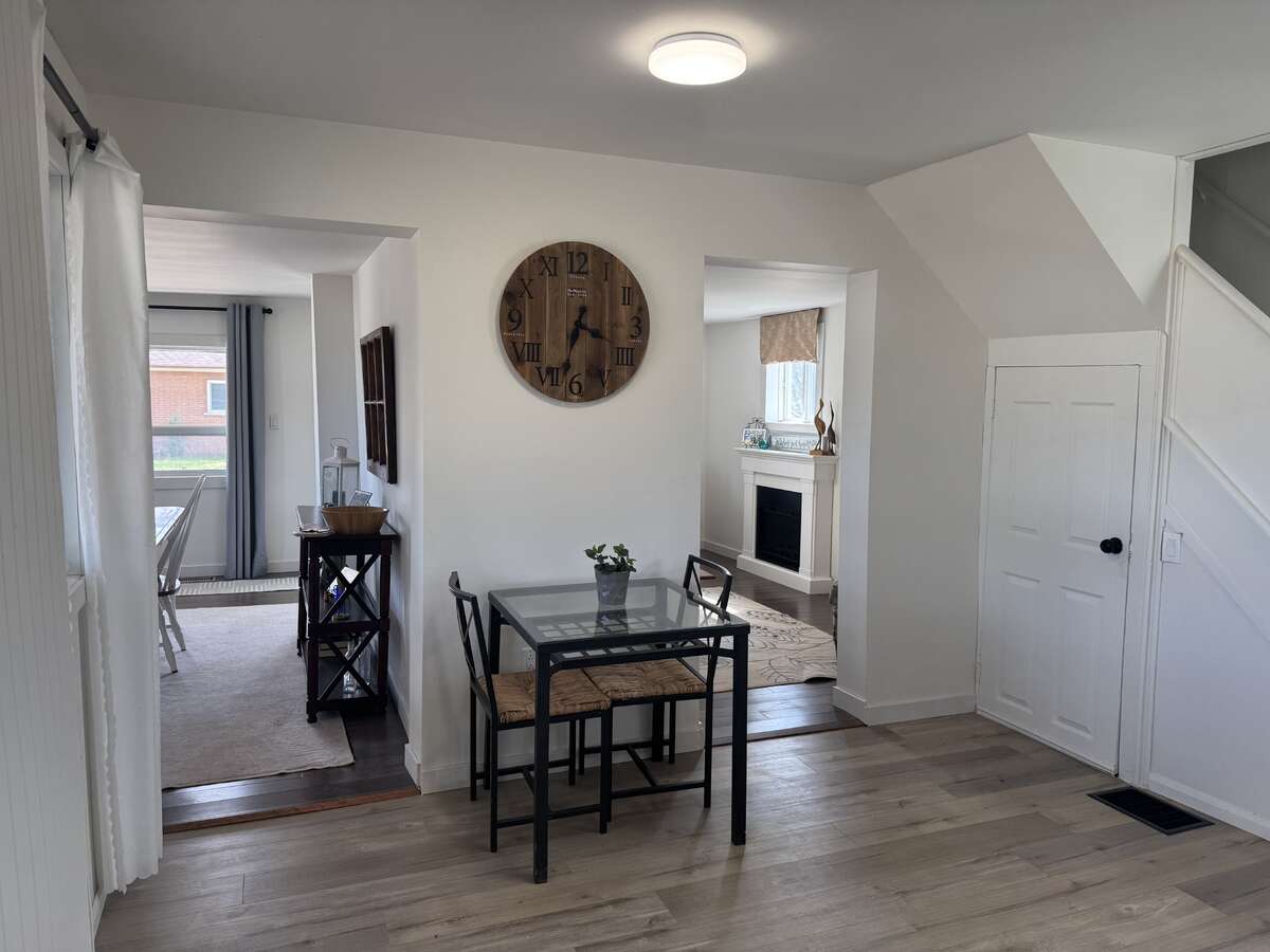 Lakeview Home on 1 acre in town