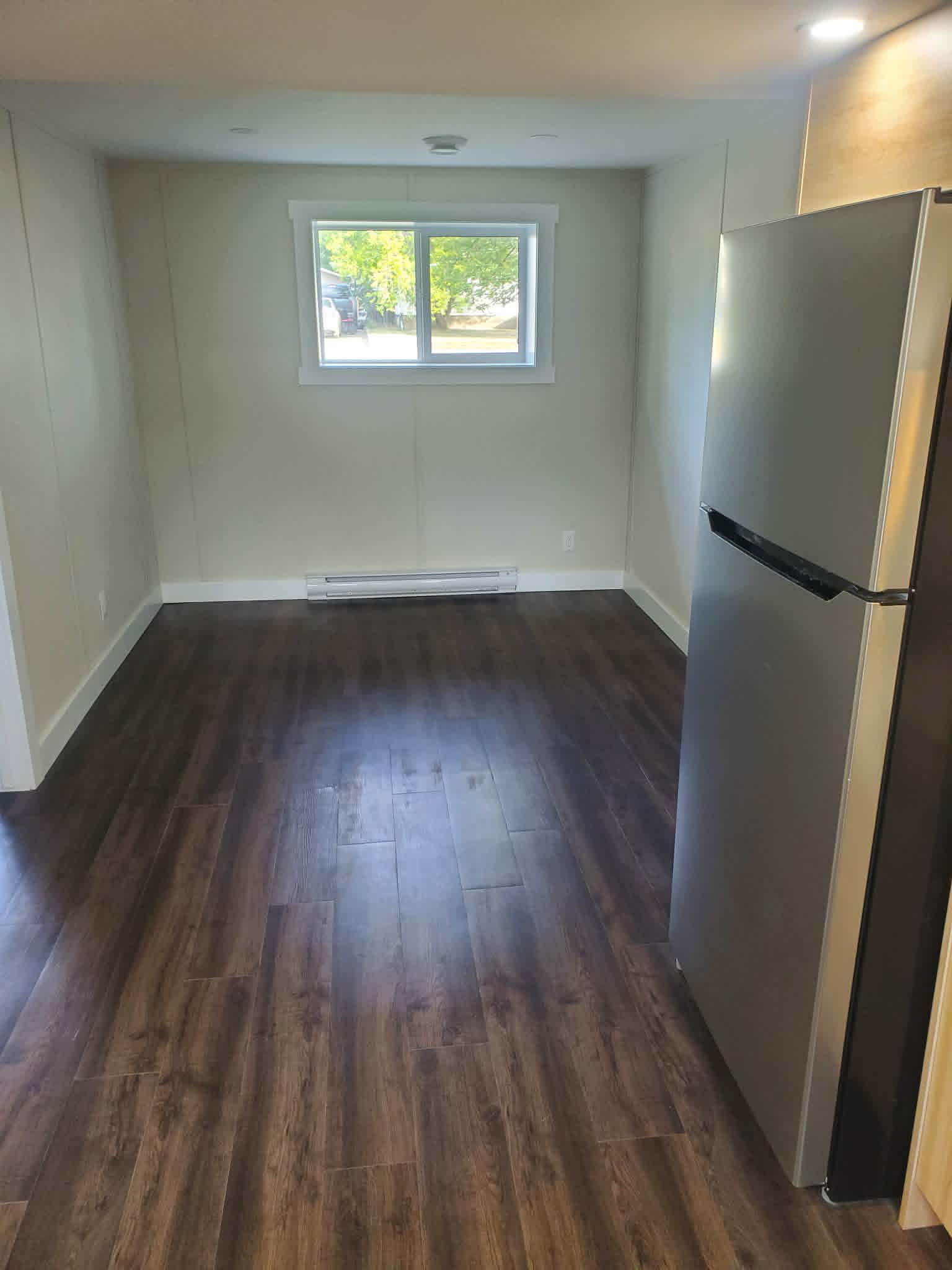 Renovated 4 b/r split level home w Separate Suite
