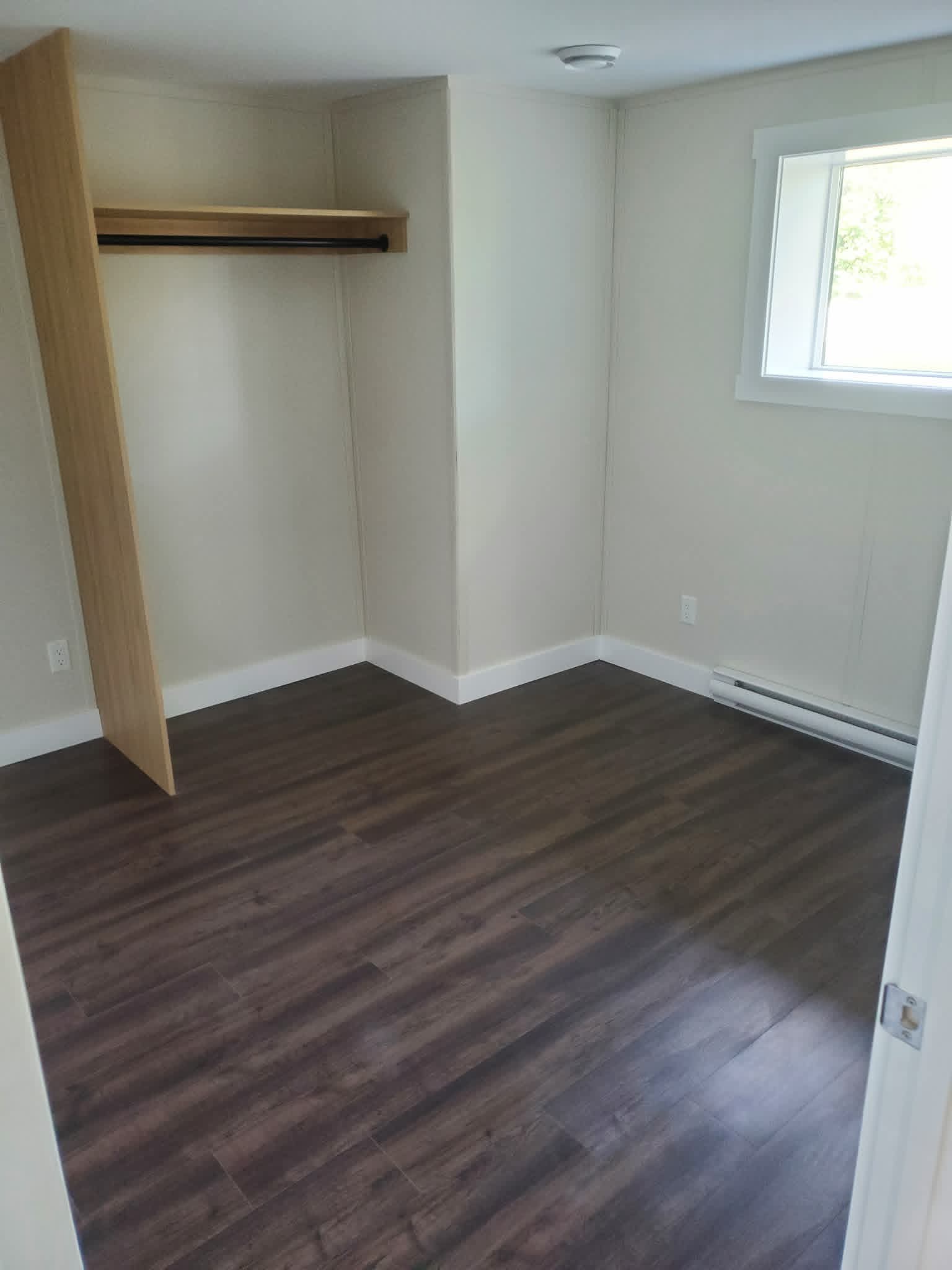 Renovated 4 b/r split level home w Separate Suite