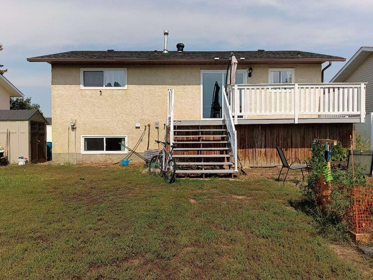 4 bedroom 2 bath home on quiet street in Glen Ross