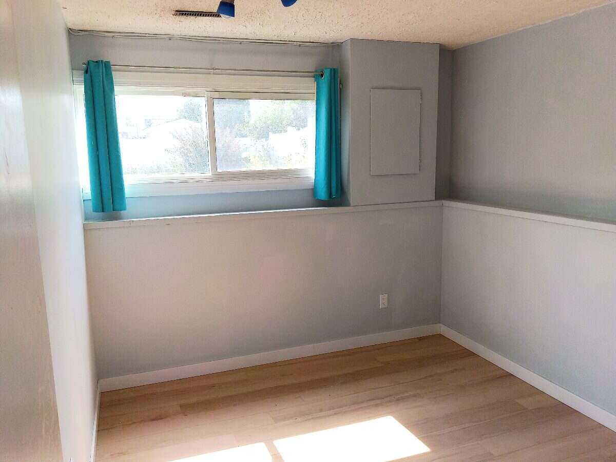 4 bedroom 2 bath home on quiet street in Glen Ross