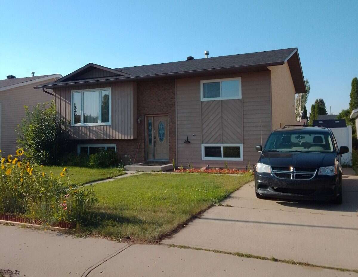 4 bedroom 2 bath home on quiet street in Glen Ross