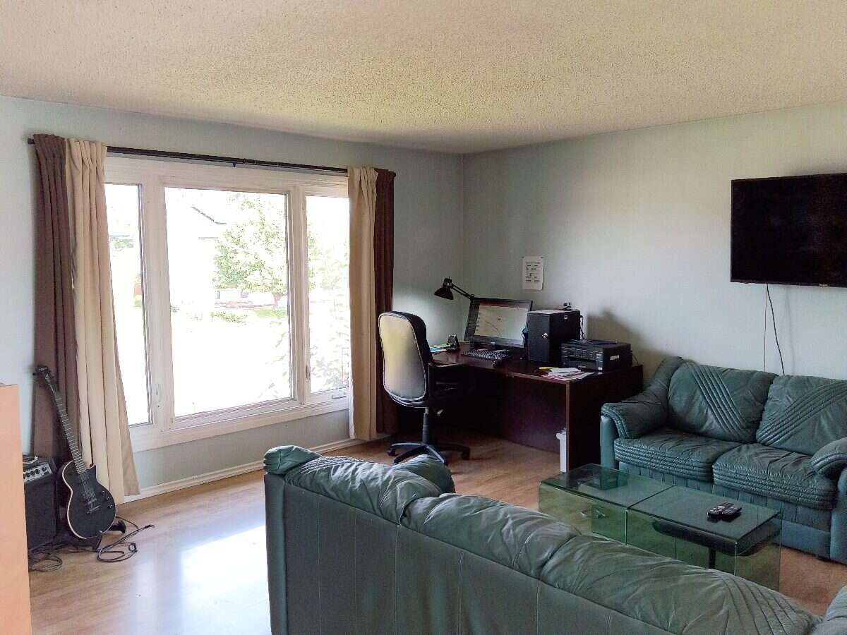 4 bedroom 2 bath home on quiet street in Glen Ross