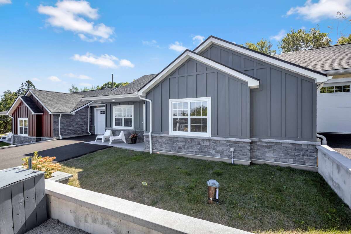 Ocean view with garage
