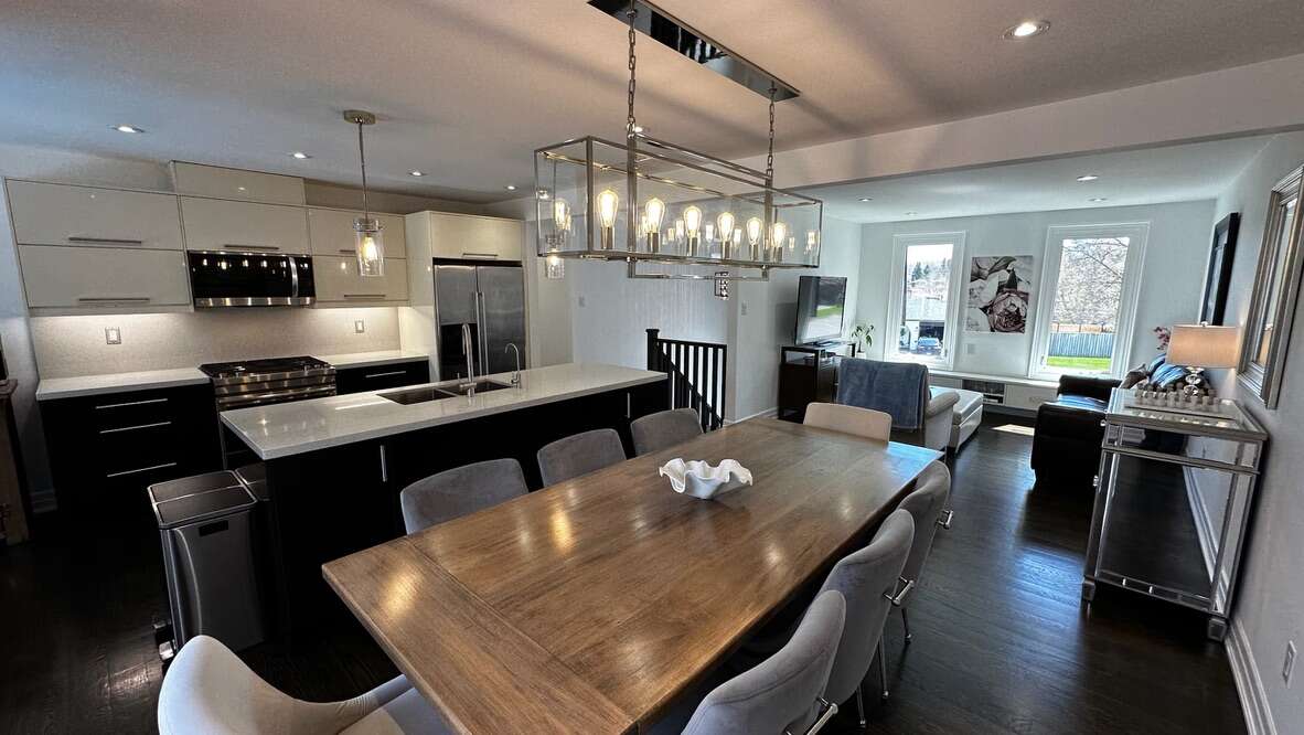 Open-Concept Layout/Hardwood Throughout!