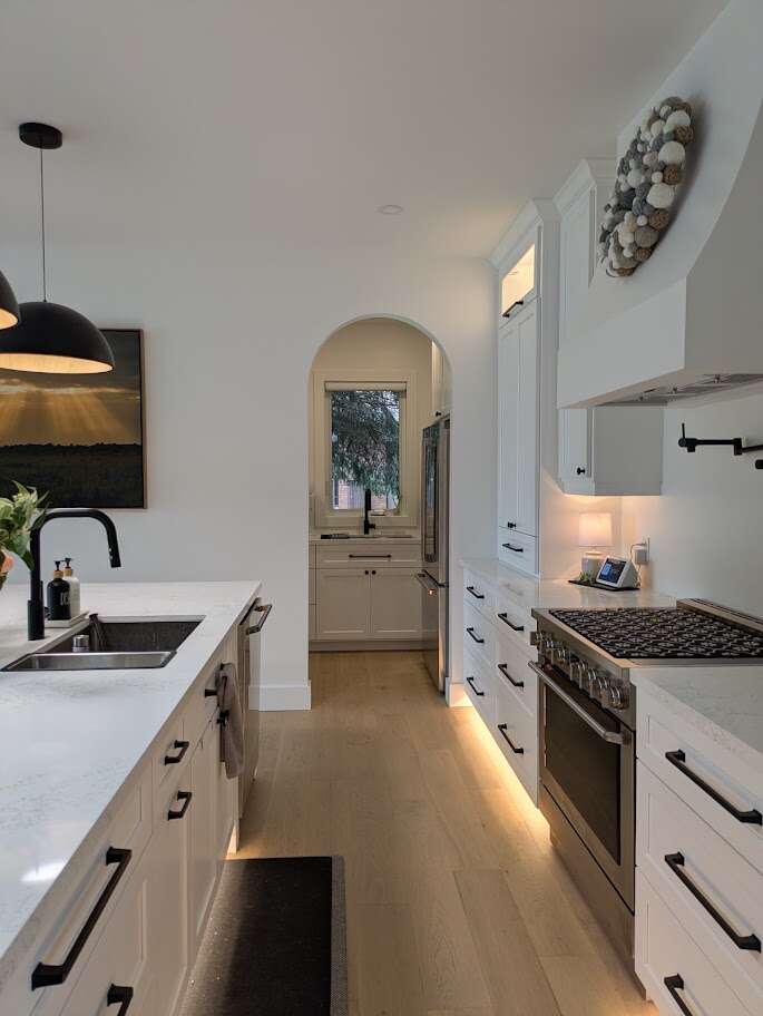 Bright, modern design, 3 bedroom bungalow 