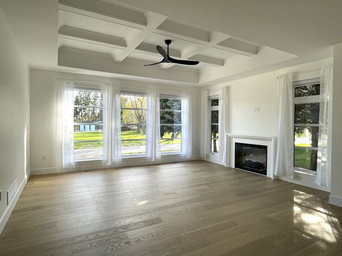 Bright, modern design, 3 bedroom bungalow 