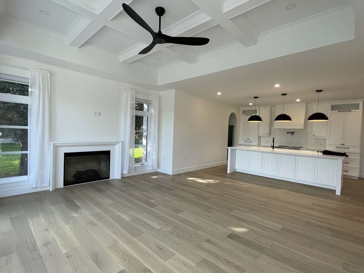 Bright, modern design, 3 bedroom bungalow 