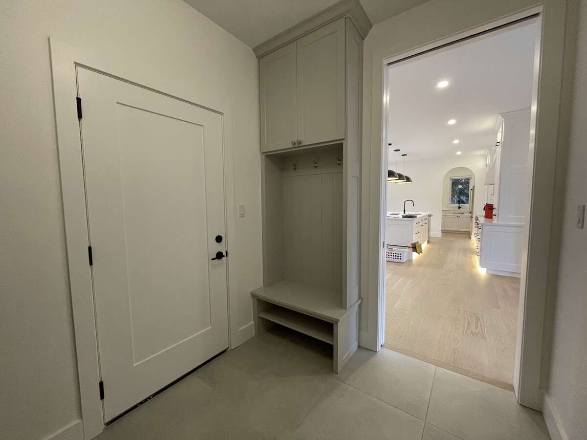 Bright, modern design, 3 bedroom bungalow 