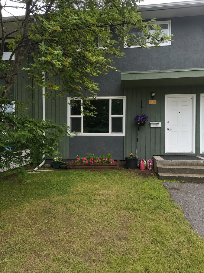 F34 1900 Strathcona Avenue