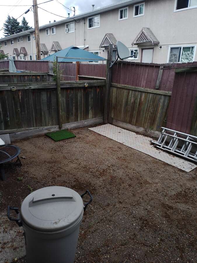 3 Bedroom 2 bathTownhouse