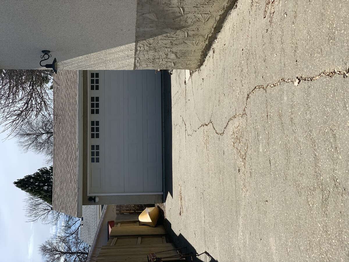 multiple vehicle driveway