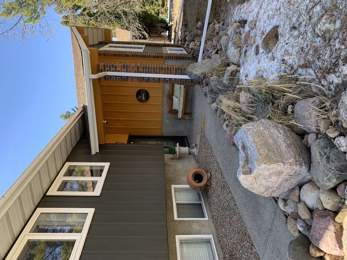 walkway to front entrance