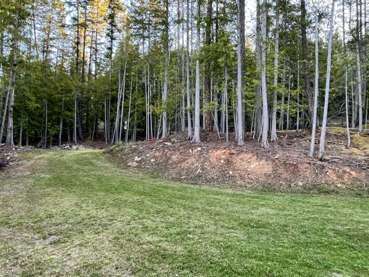 Private Waterfront 300ft. 7.2 acres ready to build