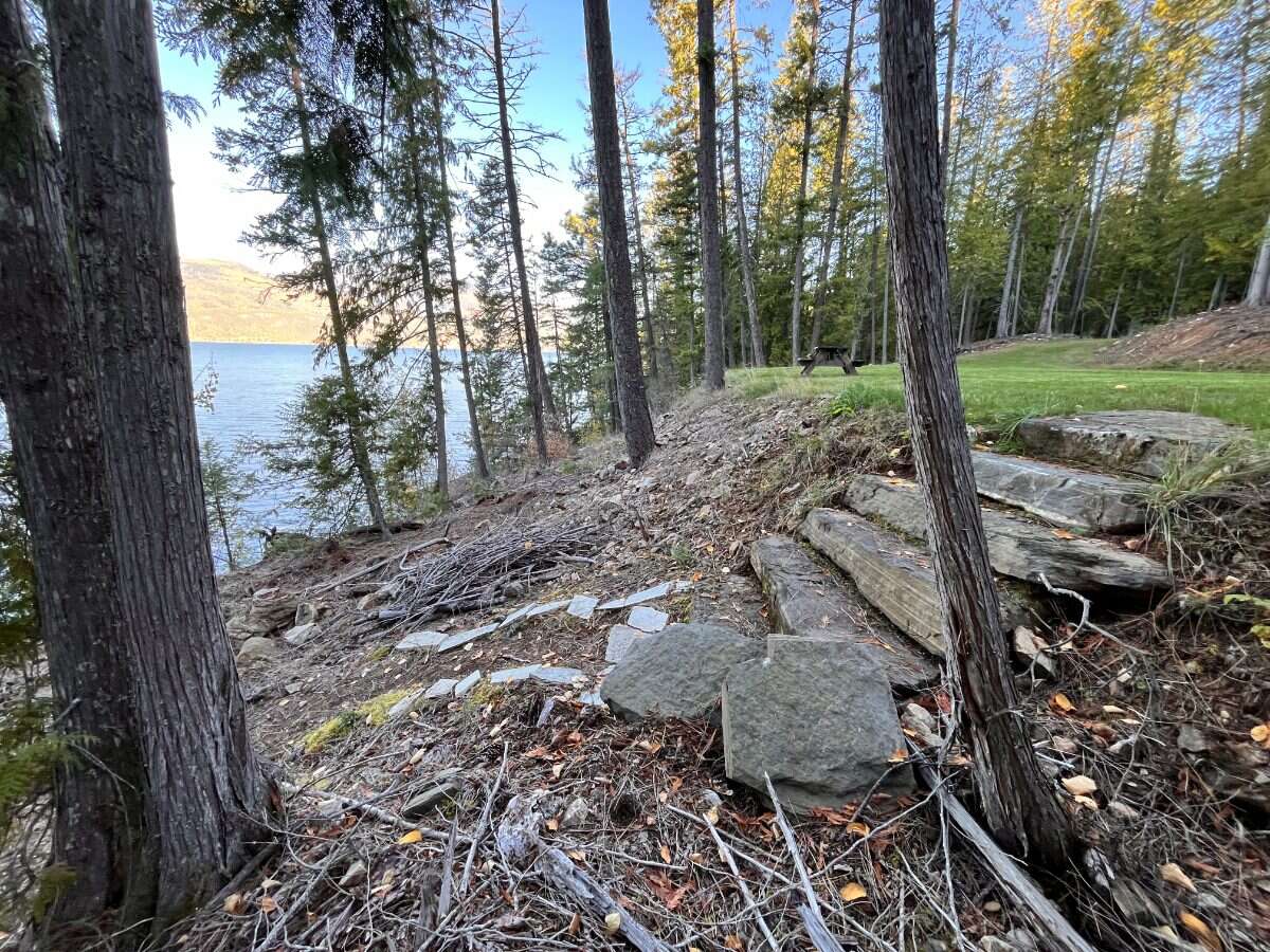 Private Waterfront 300ft. 7.2 acres ready to build