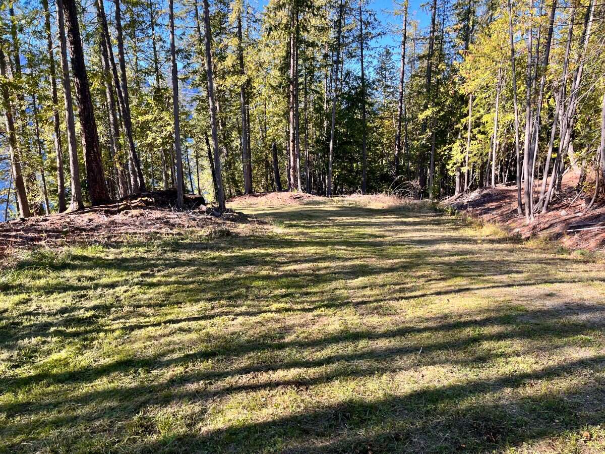 Private Waterfront 300ft. 7.2 acres ready to build