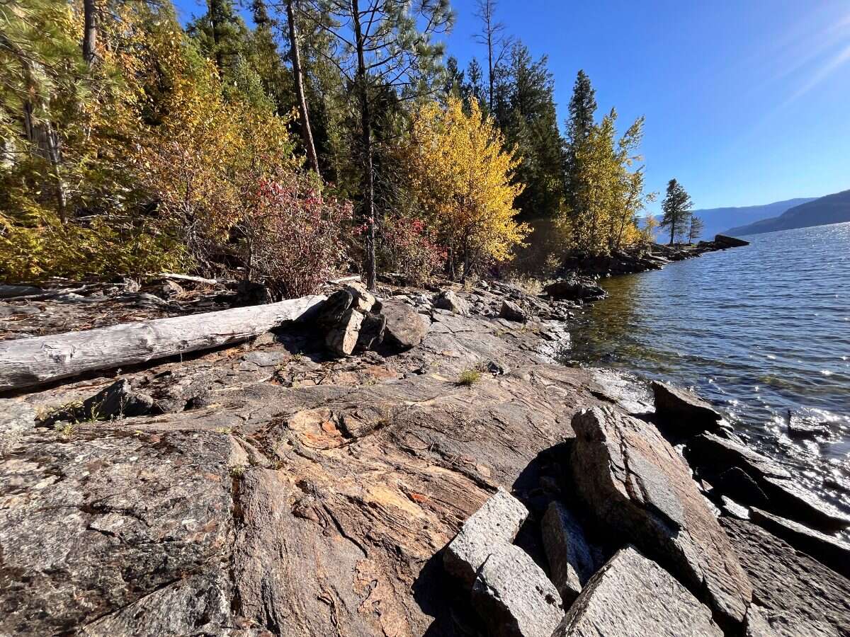 Private Waterfront 300ft. 7.2 acres ready to build