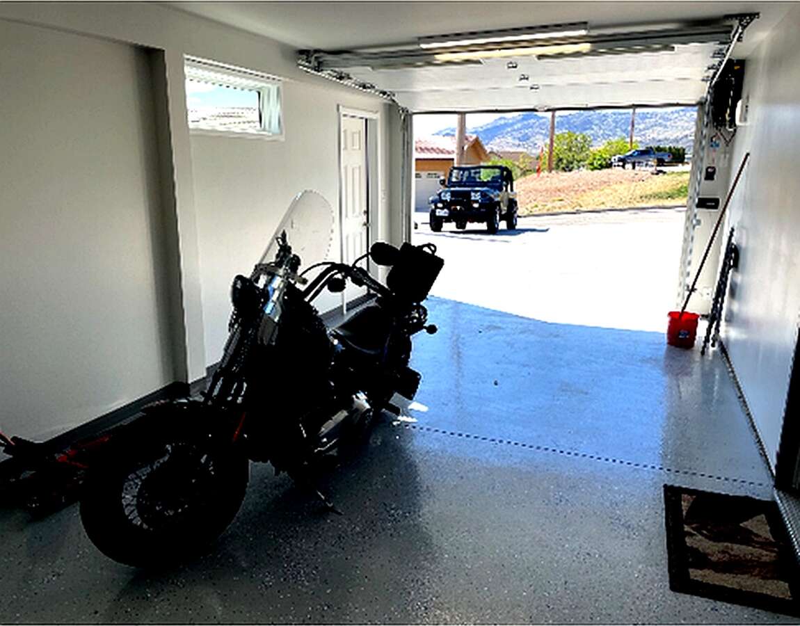 Home with mother in-law suite, shop ,garage