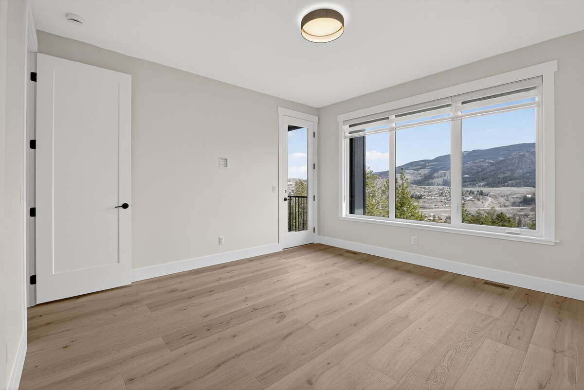 Primary with deck access