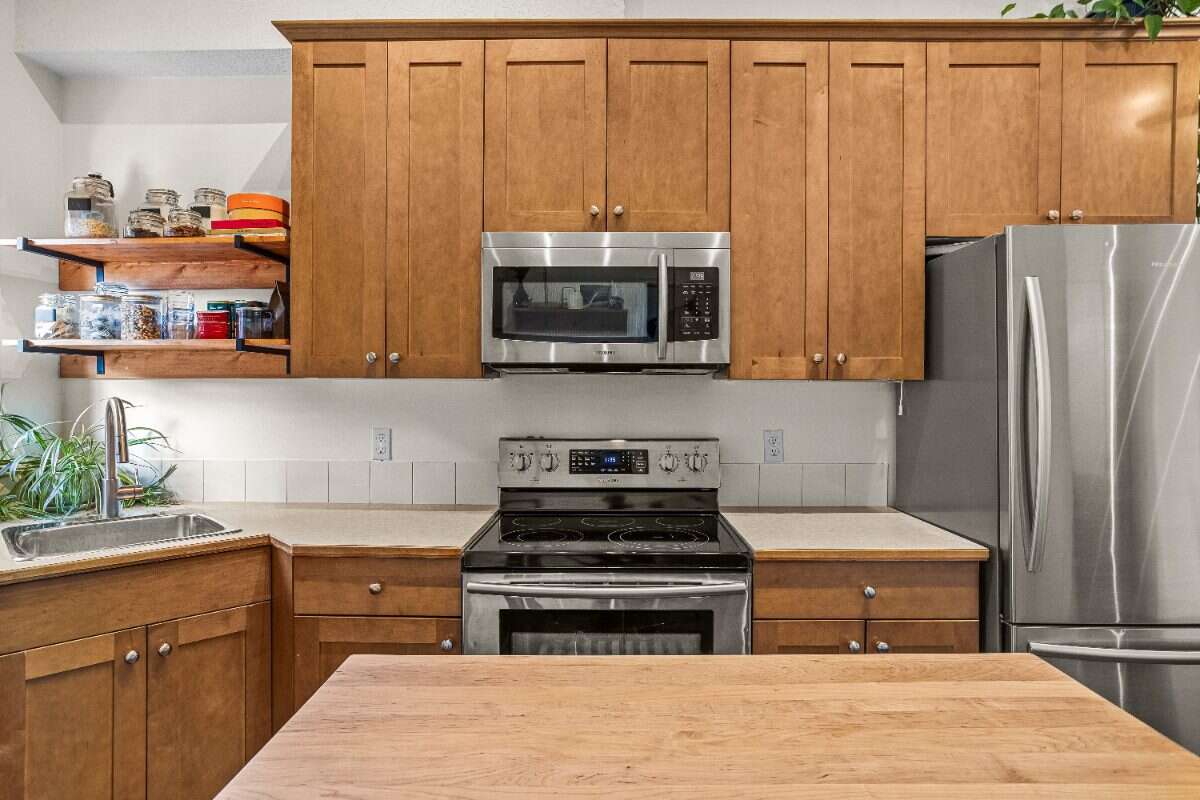 Bright 2-Bedroom Condo in Downtown Banff