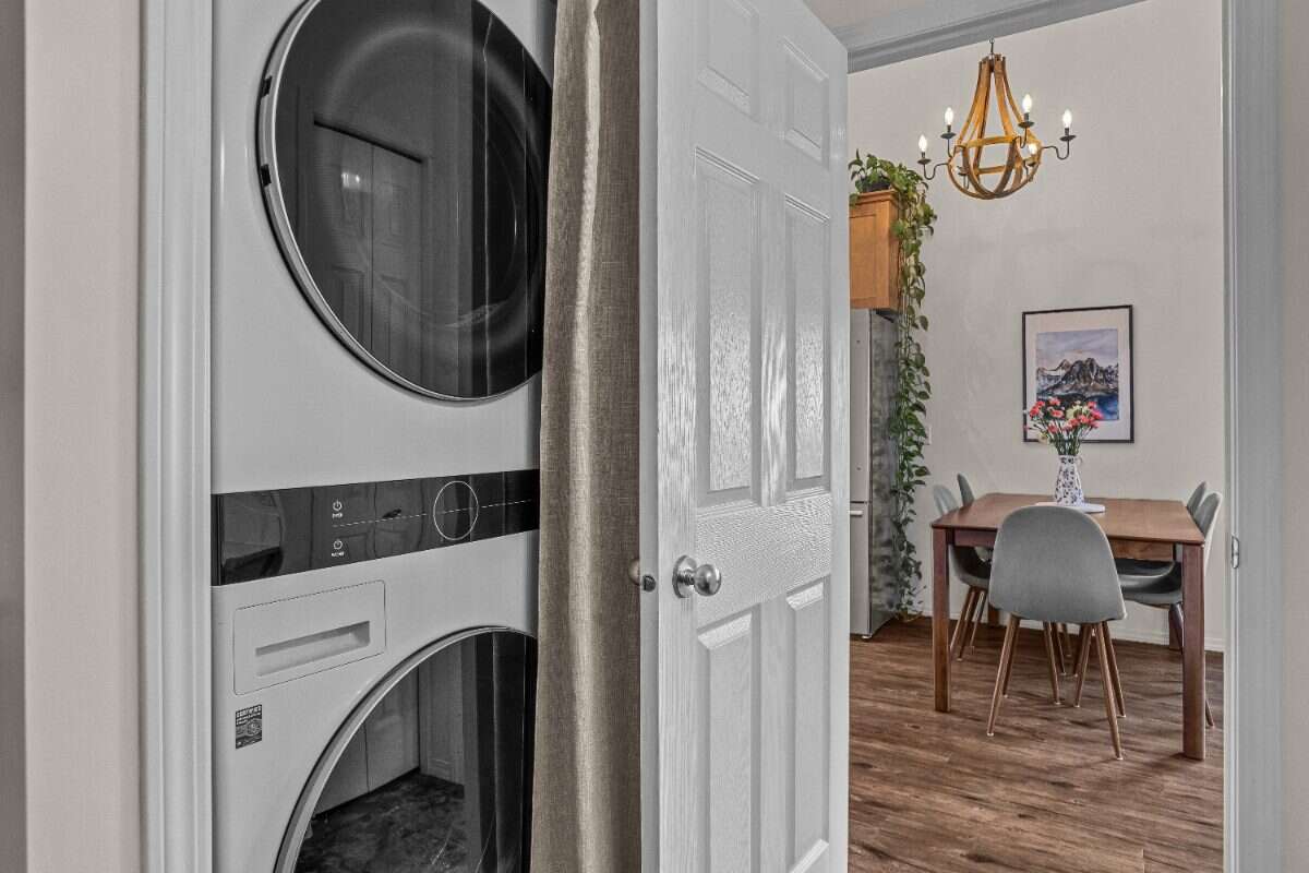 Bright 2-Bedroom Condo in Downtown Banff