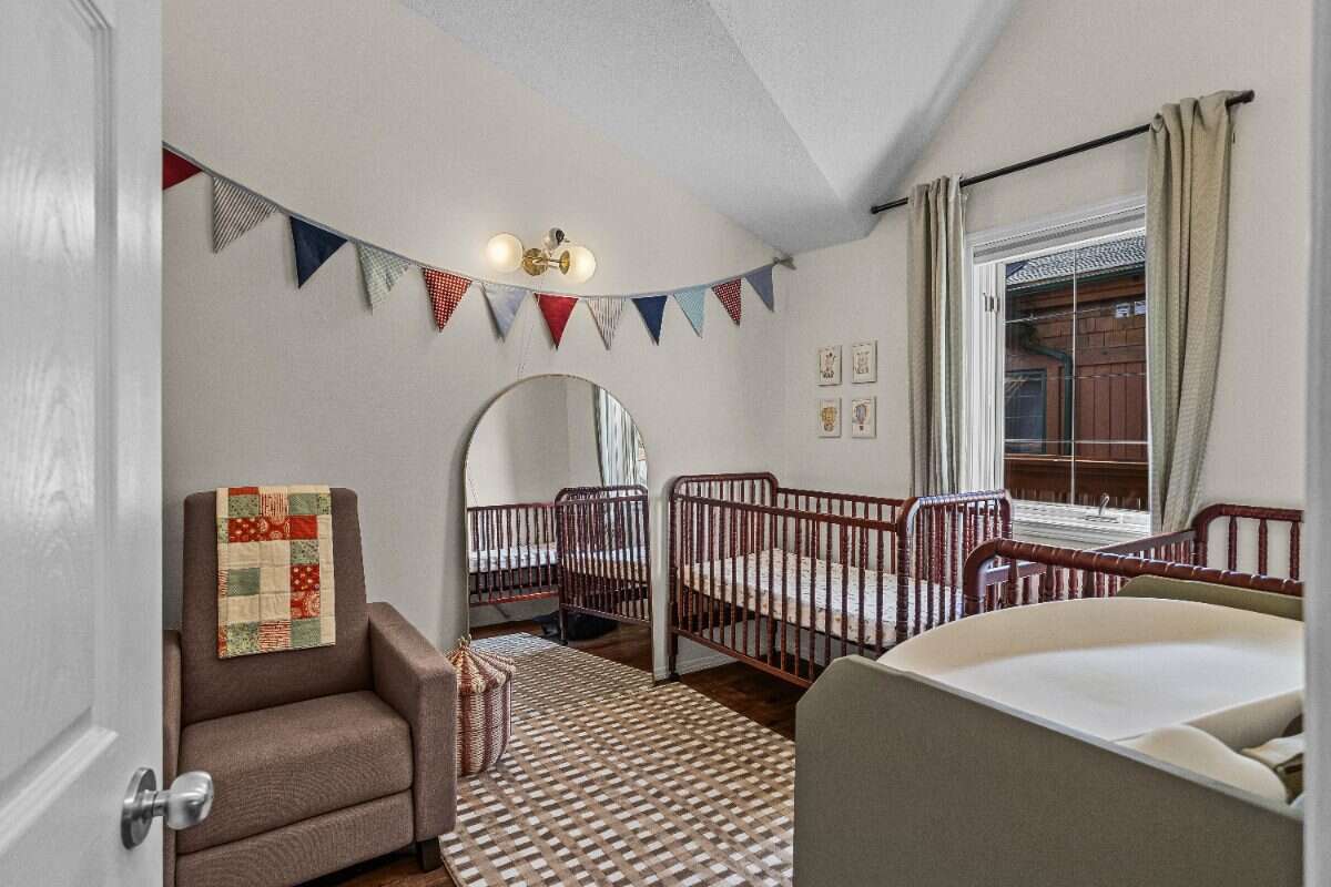 Bright 2-Bedroom Condo in Downtown Banff