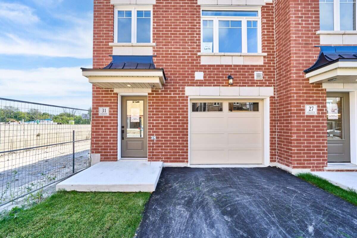 Move-In Ready 3-Bedroom End Unit in Newcastle