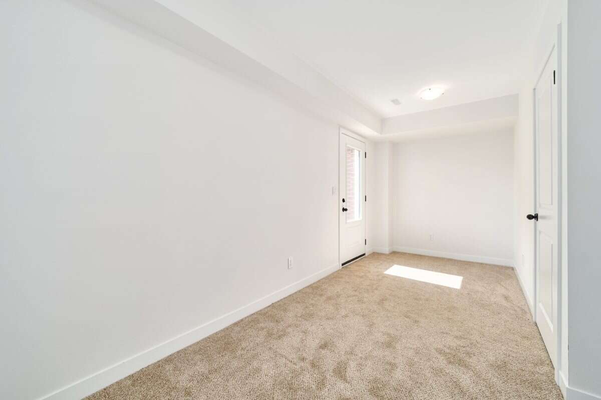 Move-In Ready 3-Bedroom End Unit in Newcastle