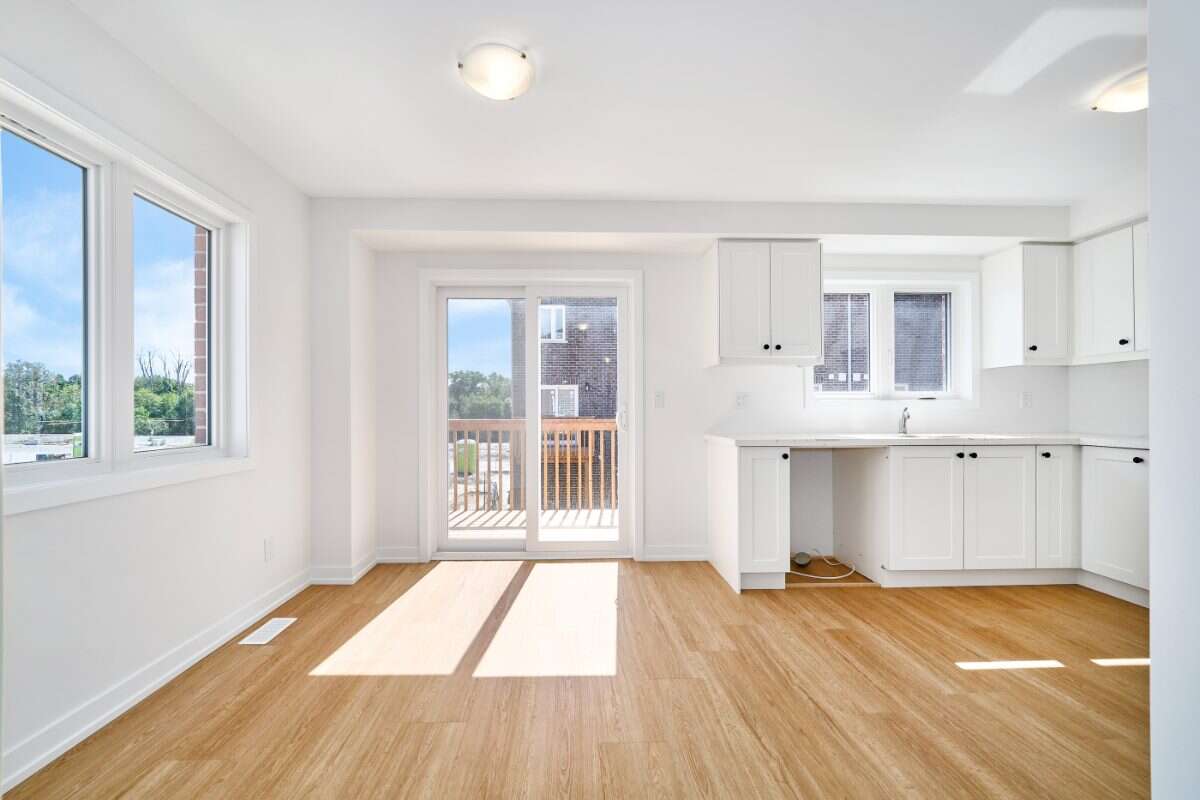 Move-In Ready 3-Bedroom End Unit in Newcastle