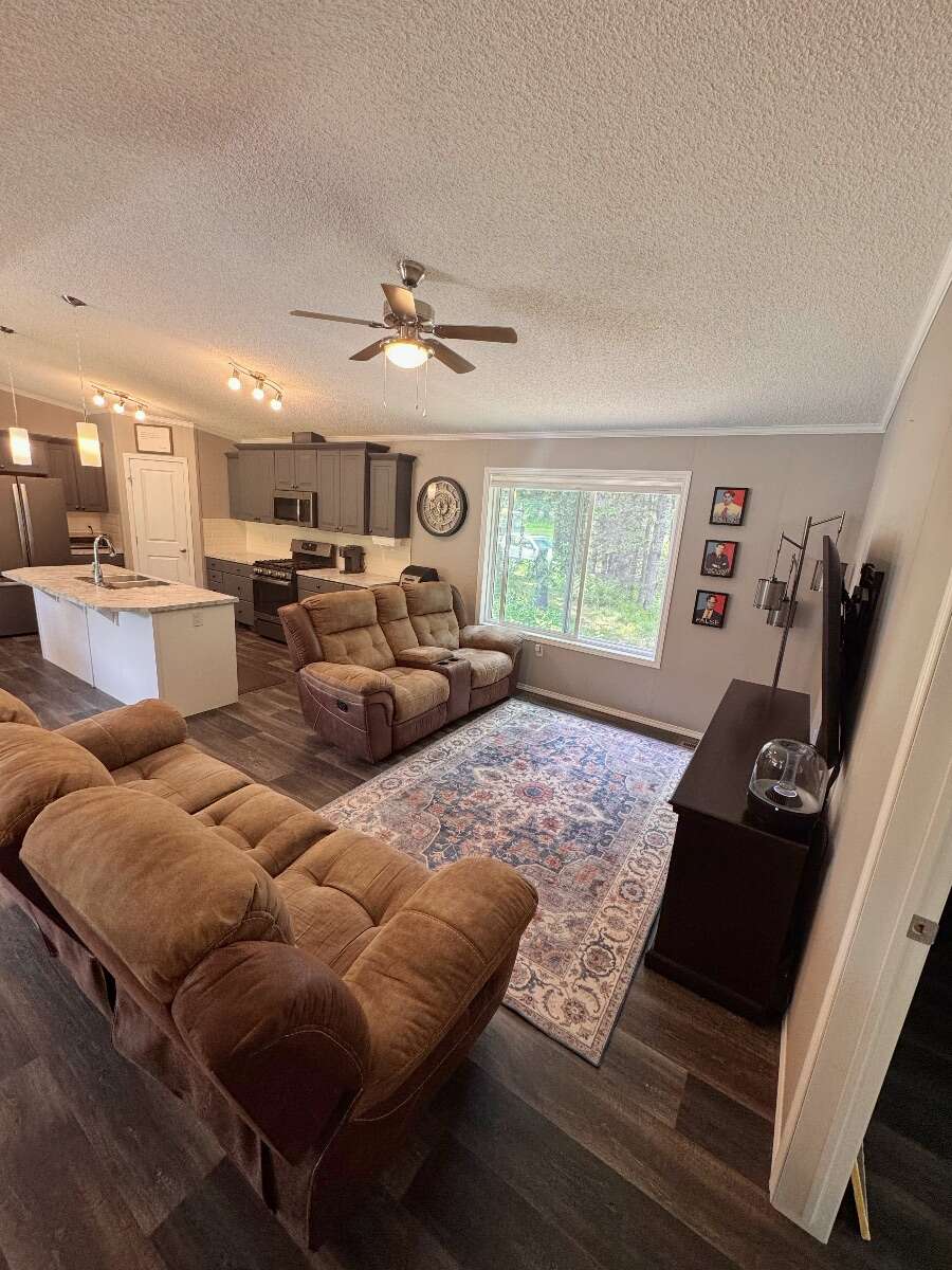 Rural Acreage With Spacious Home & Commercial Shop