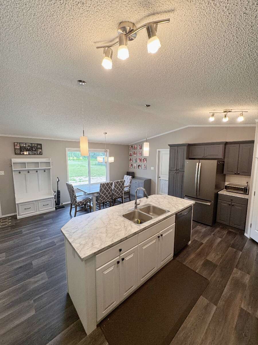 Rural Acreage With Spacious Home & Commercial Shop