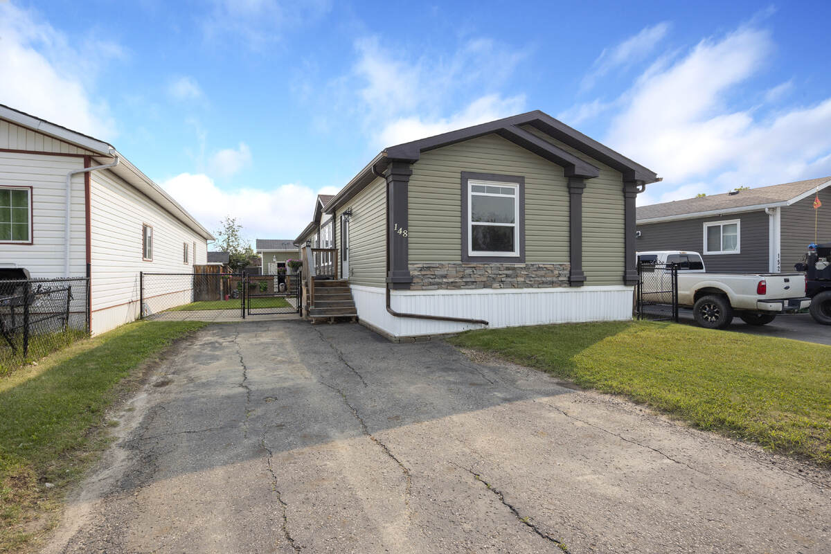 Modular Home For Sale in Fort McMurray, AB - 3 bed, 2 bath
