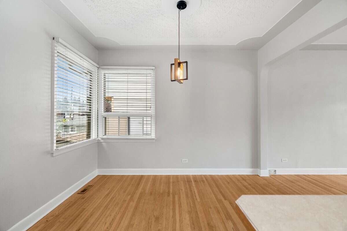 Inner city home & lot on Park suited for building!