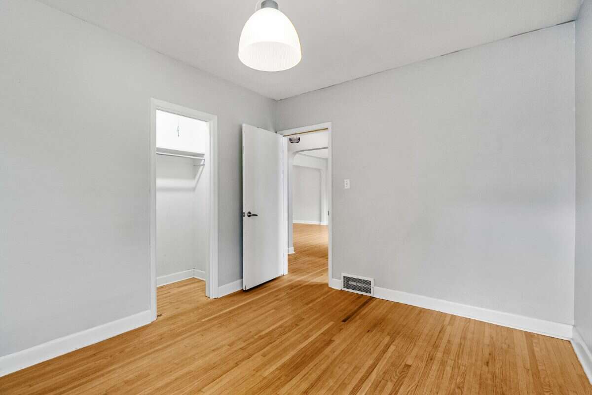 Inner city home & lot on Park suited for building!