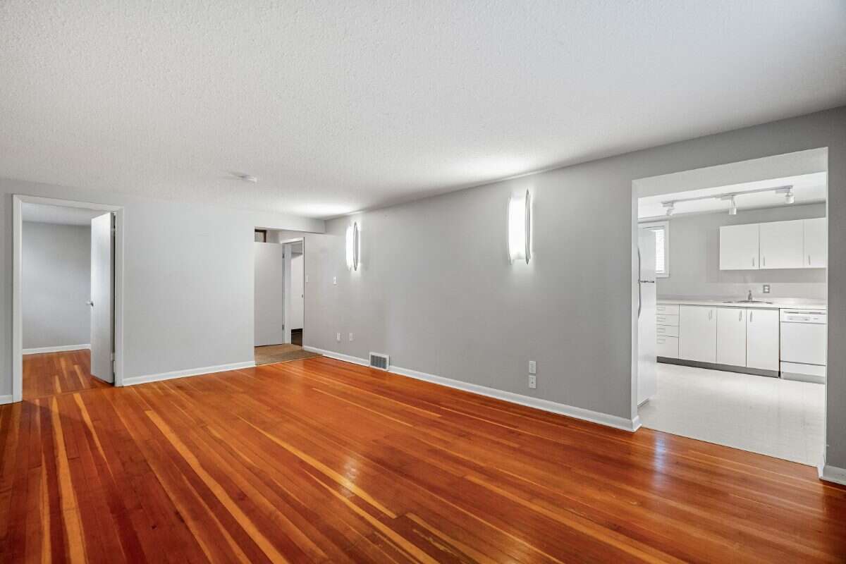 Inner city home & lot on Park suited for building!