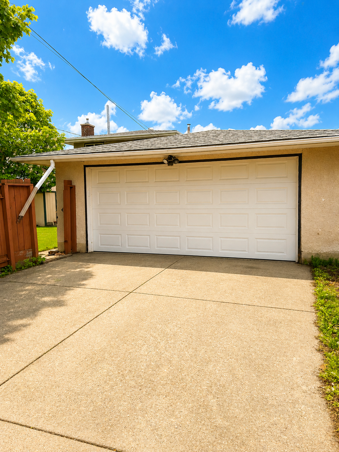 Double detached garage