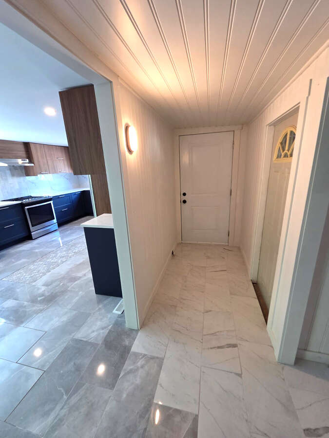 Entry & Kitchen